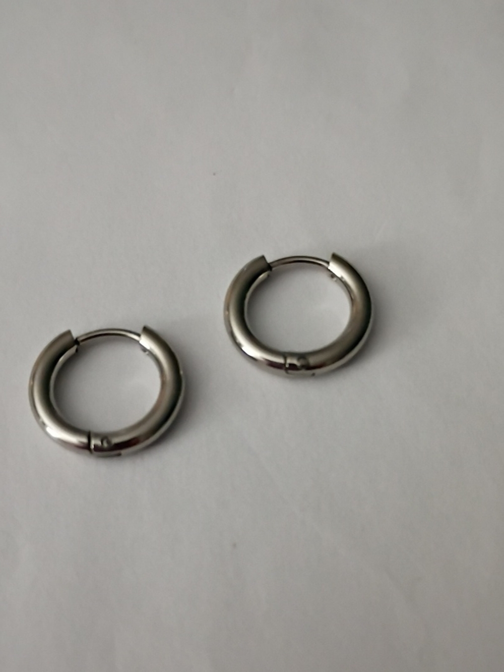 Men's Silver-Tone Rounded Hoop Earrings - Sleek Everyday Style